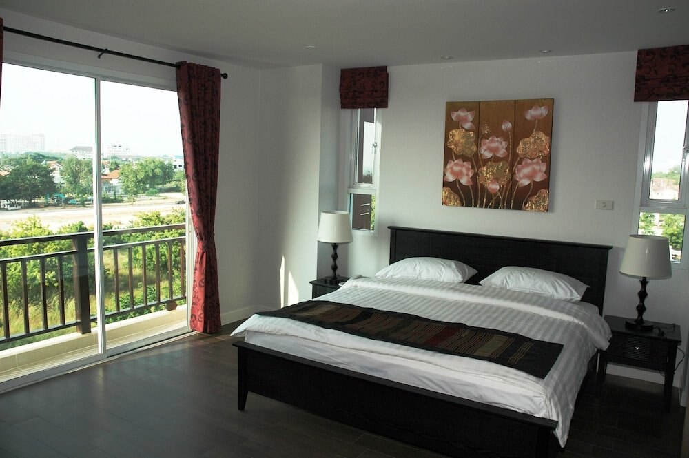 Jomtien Beach Penthouses Room Type - Deluxe 2 Bedroom Apartment