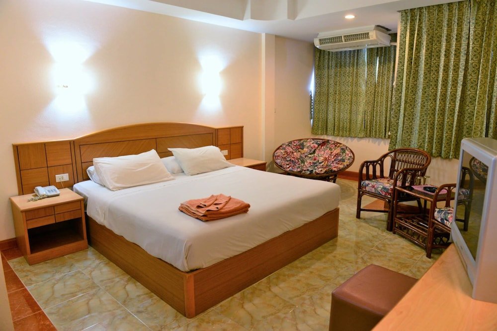 P.72 Hotel & Bar Room Type - Standard Room