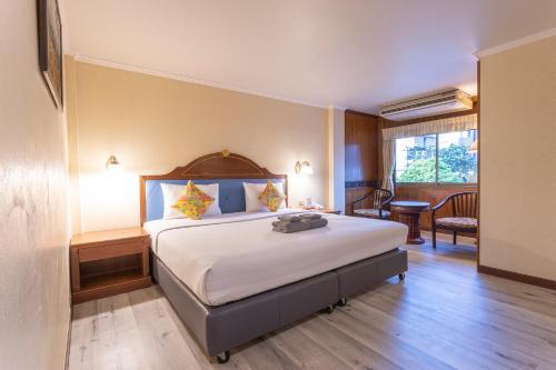 Sabai Inn Pattaya - Tap to explore photos