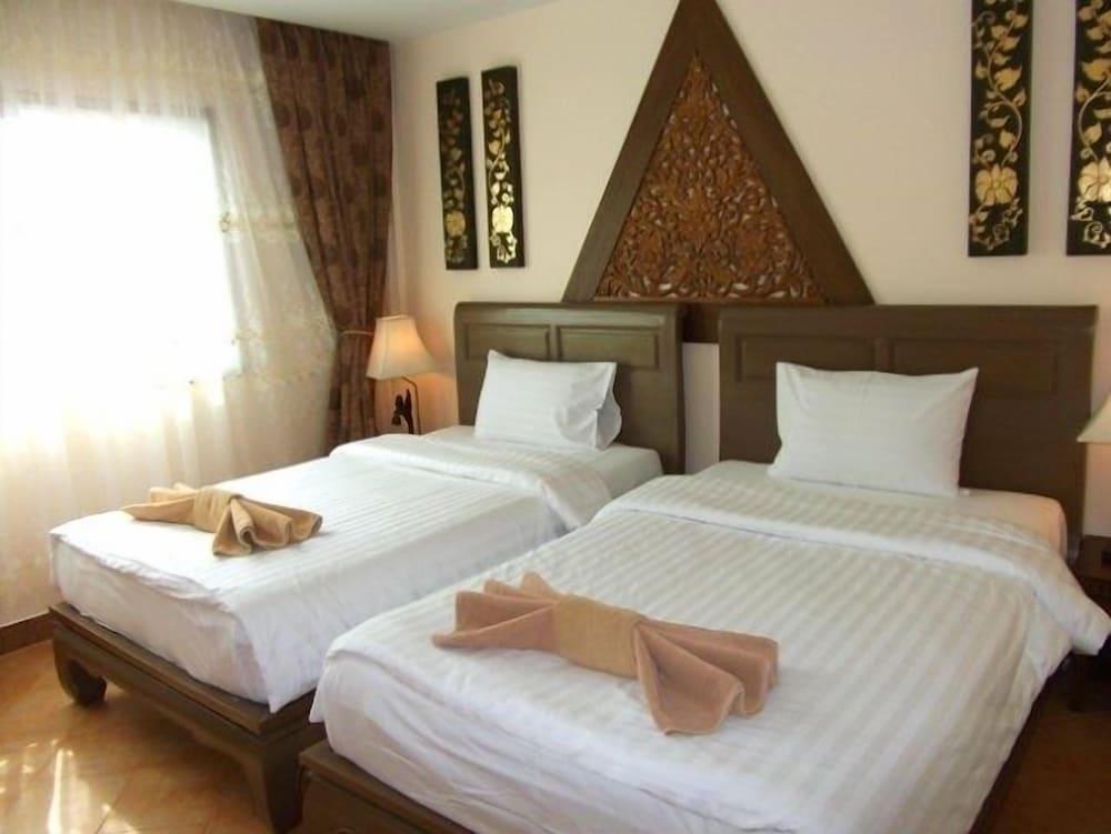 The Red Balcony Inn Room Type - Suite