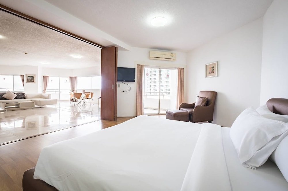 Markland Seaside Pattaya - Tap to explore photos