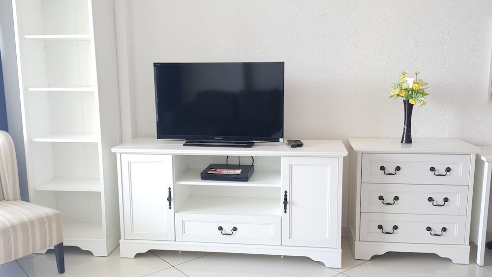 Vtsix Condo Service at View Talay Condo - Tap to explore photos