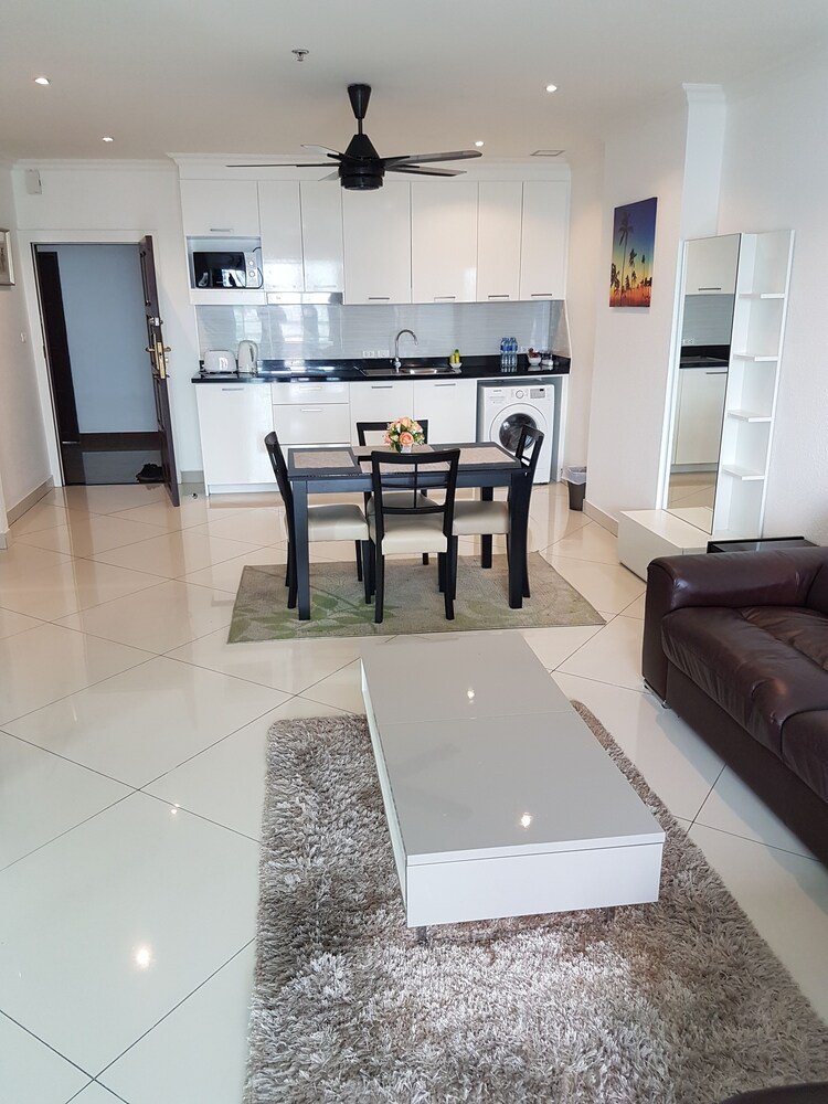 Vtsix Condo Service at View Talay Condo - Tap to explore photos