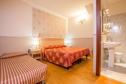 Arco di Travertino Room Type - Triple Room