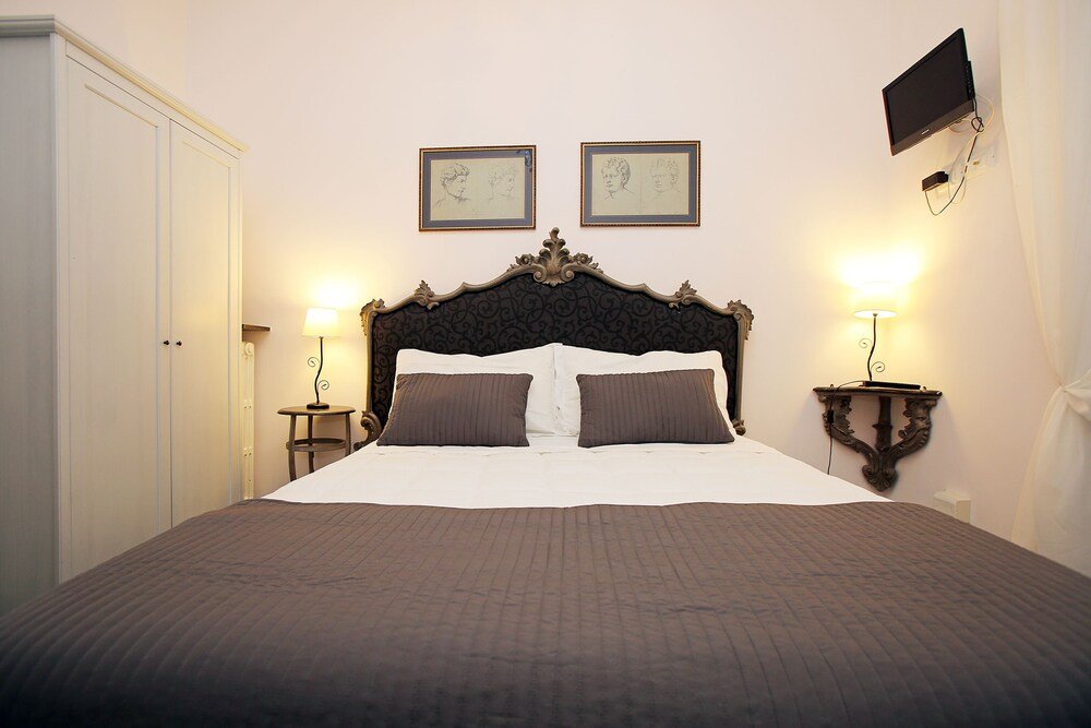 Amica Rome Guest House Room Type - Basic Quadruple Room