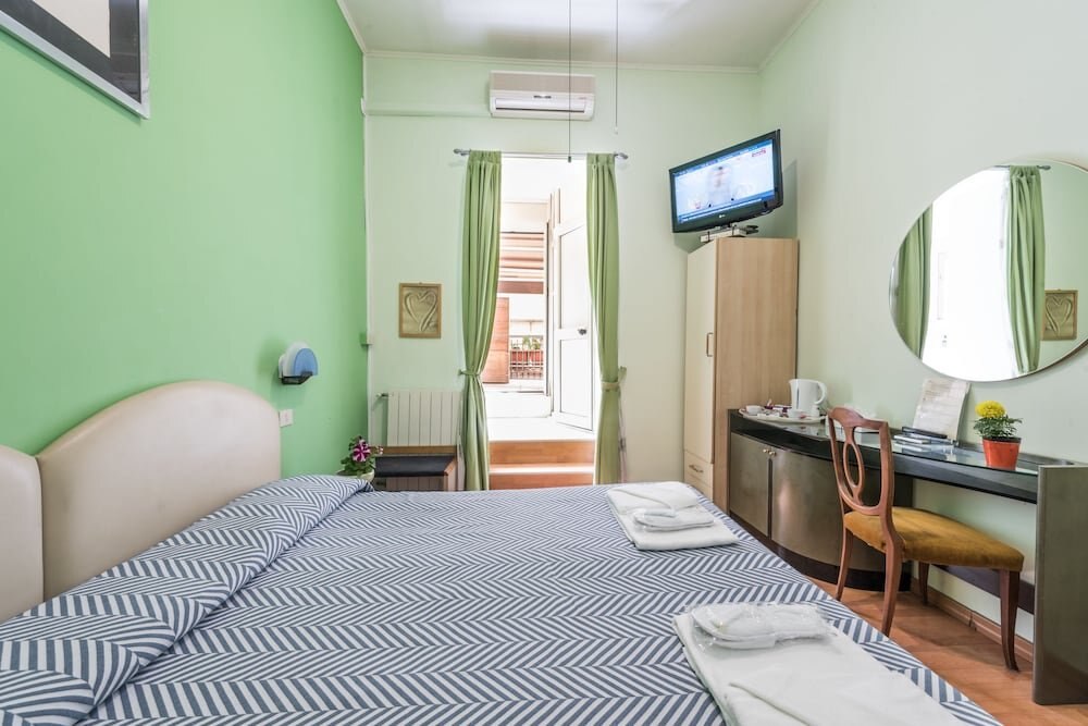 A Roma San Pietro Best Bed Room Type - Double or Twin Room A Roma San Pietro Best Bed Room Type - Double or Twin Room