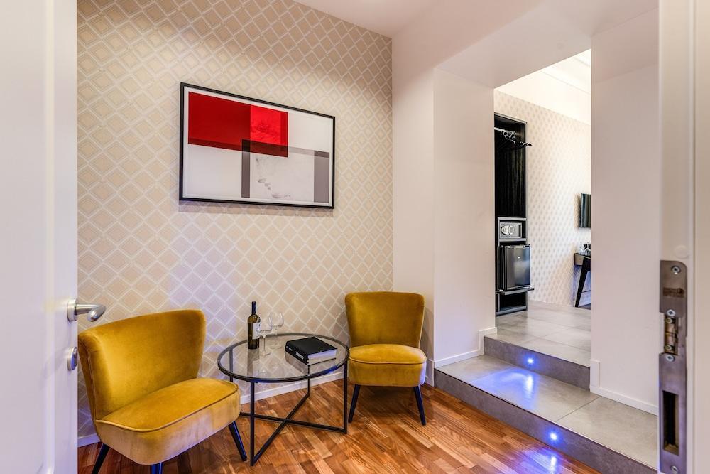 Arenula Suites Room Type - Junior Suite