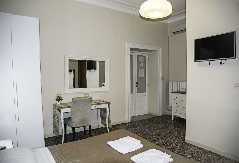Baldassini Suites - Tap to explore photos