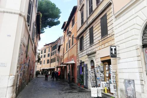 Luxury Trastevere - Tap to explore photos