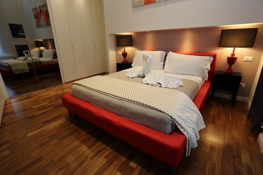 Luxury on the River Room Type - Junior Suite, Jetted Tub, City View