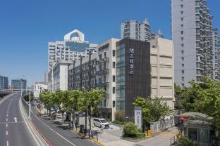 Maijin Hotel（Hongkou Football Stadium Zhongshan North 1st Road Branch）