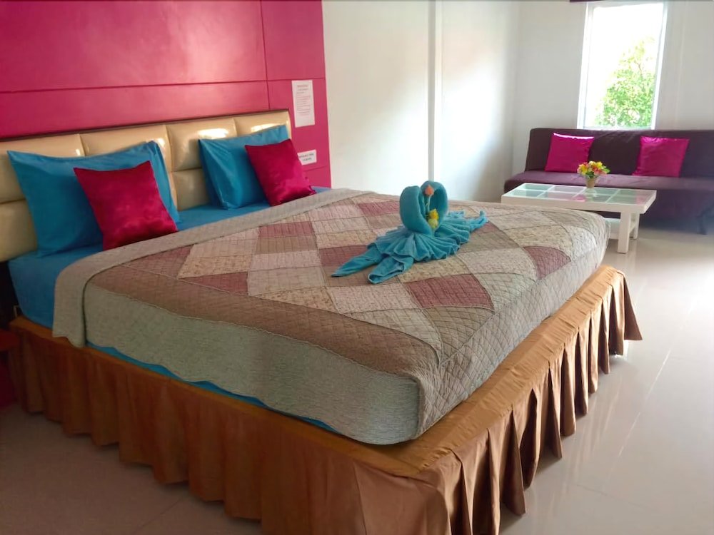 At Lamai Resort - Tap to explore photos