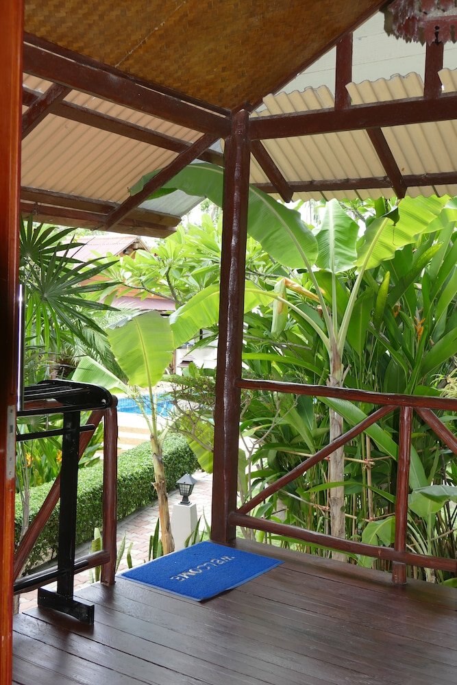 Baan Sukreep Resort Room Type - Deluxe Bungalow, 1 King Bed