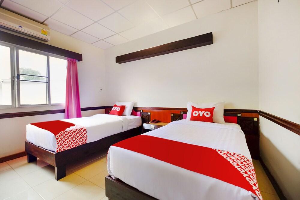 OYO 629 Chaytalay Palace Hotel - Tap to explore photos