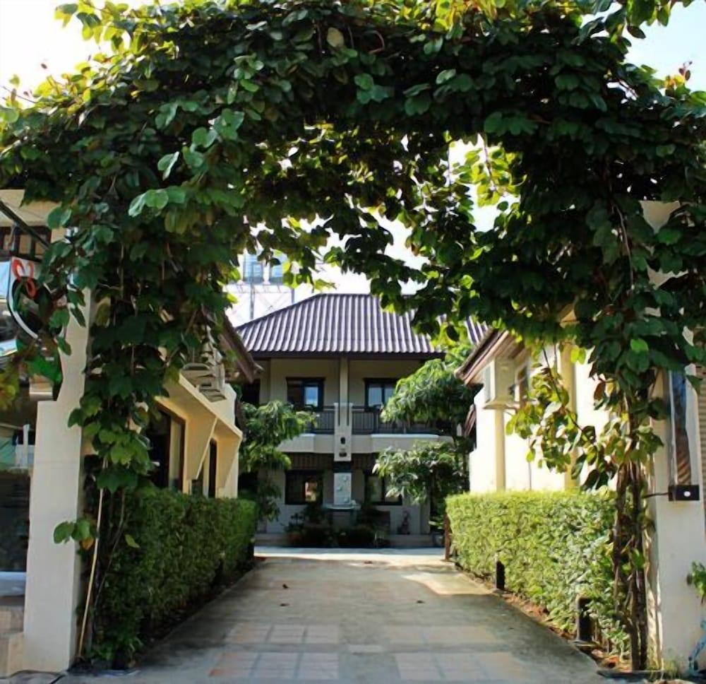 Garden Home Resort - Tap to explore photos