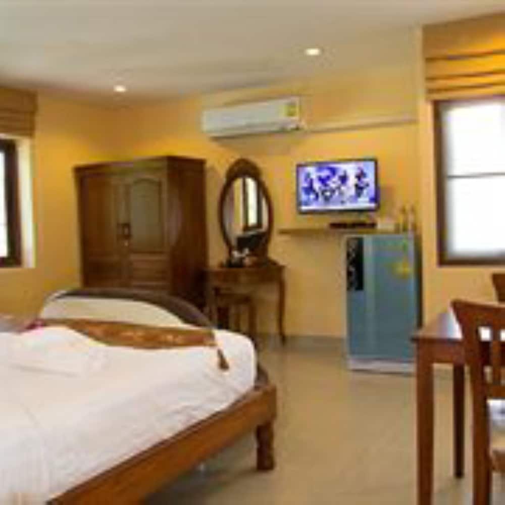 Hathai House Resort Room Type - Family Room