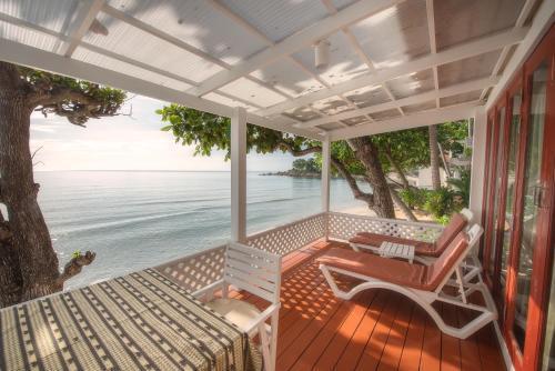 Sans Souci Samui - Tap to explore photos