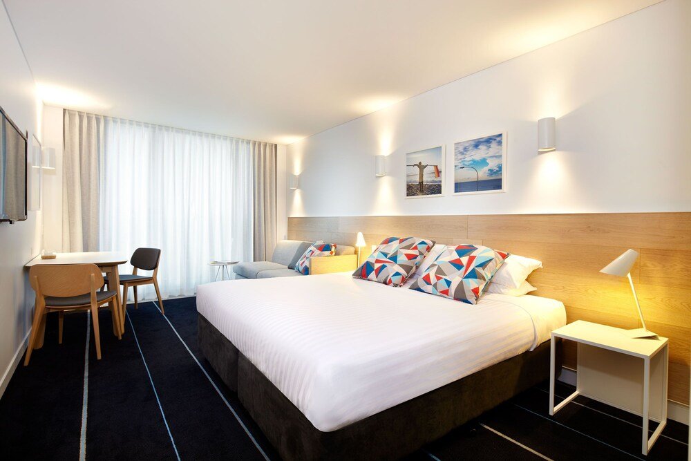 Adina Apartment Hotel Bondi Beach Sydney - Tap to explore photos