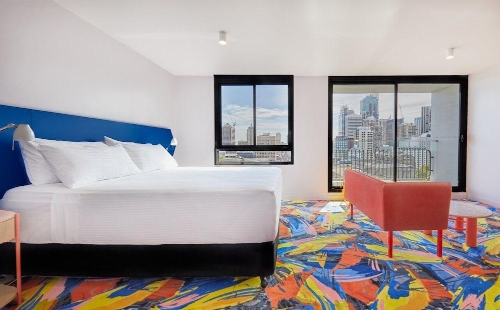 ADGE Hotel & Residences Room Type - Room, 1 Queen Bed (Adge)