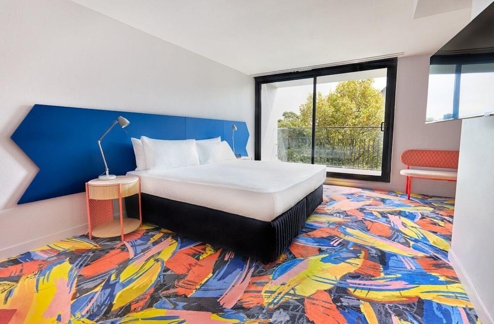 ADGE Hotel & Residences Room Type - Room, 1 King Bed, Balcony (Adge)