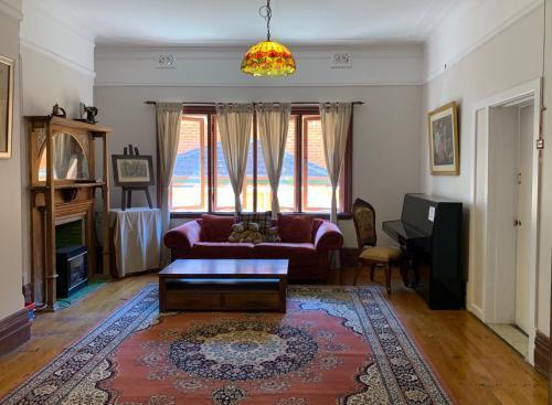 Burwood Bed And Breakfast - Tap to explore photos