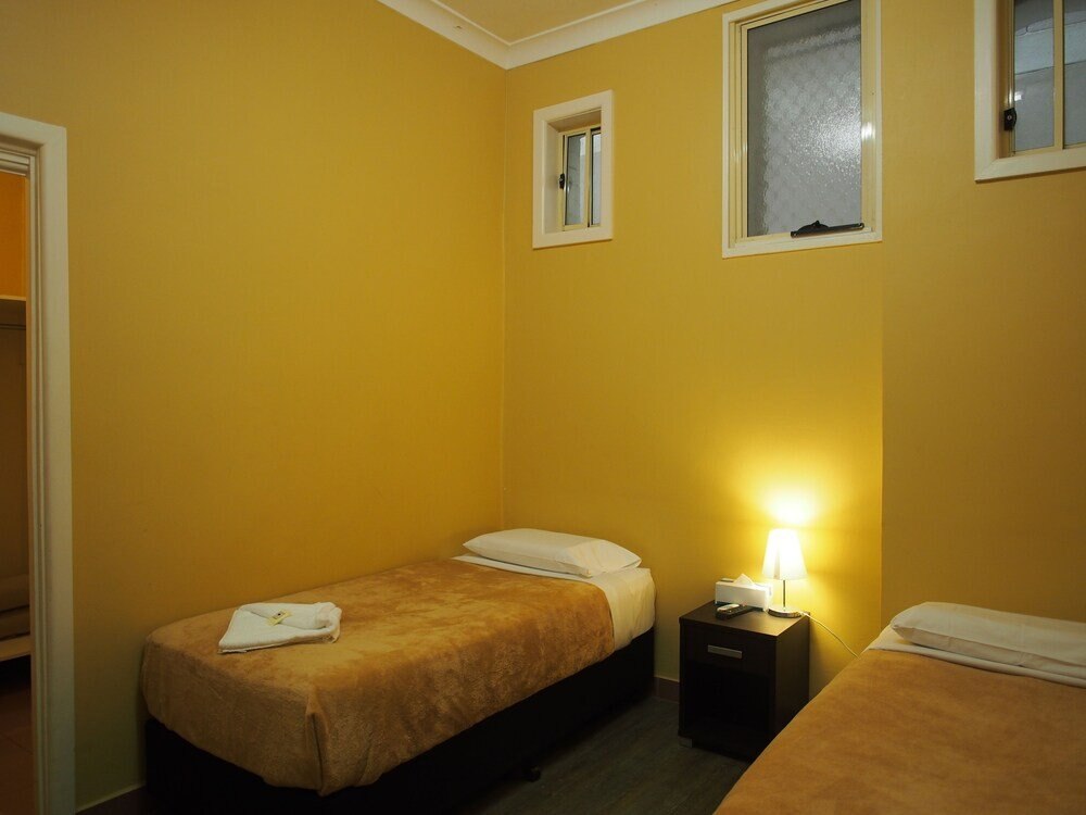 Central Private Hotel Room Type - Standard Twin Ensuite Room
