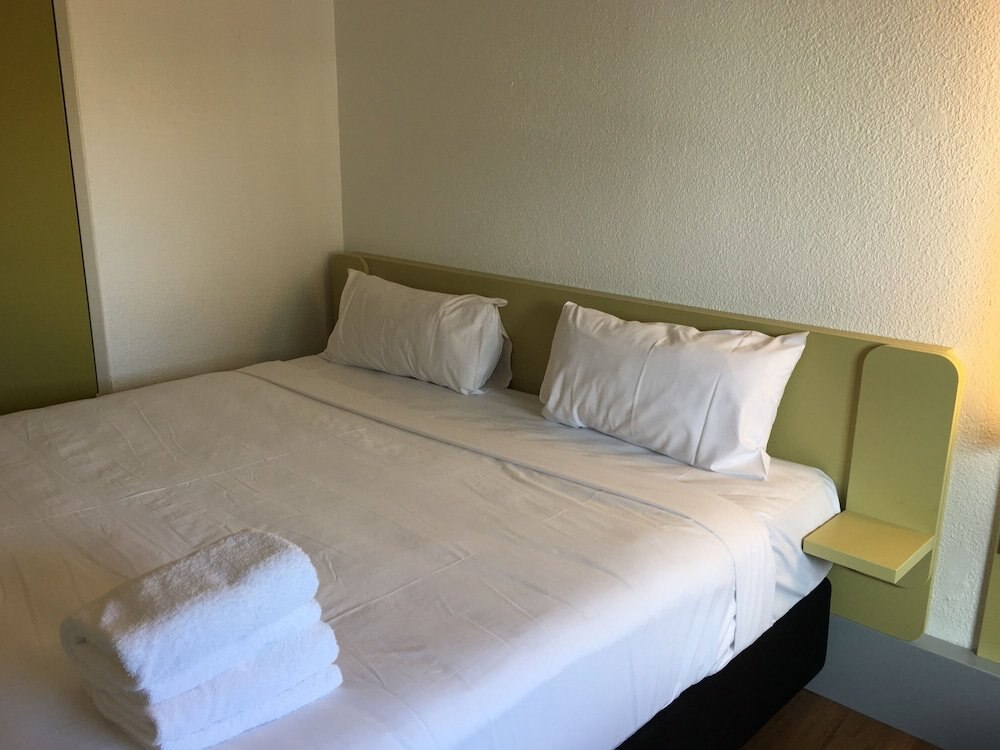 Ibis Budget St Peters Room Type - Standard Room with one Queen bed