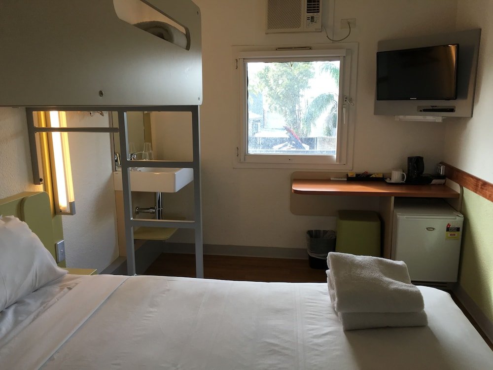 Ibis Budget St Peters Room Type - Standard Room, Multiple Beds