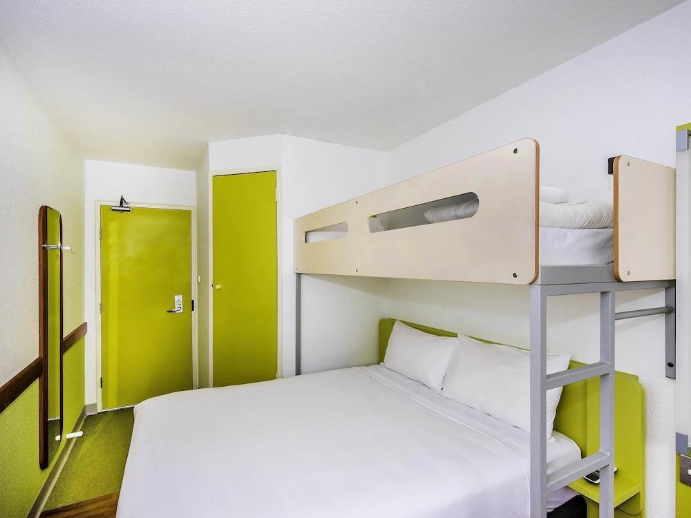 Ibis Budget St Peters Room Type - Standard Room, Multiple Beds