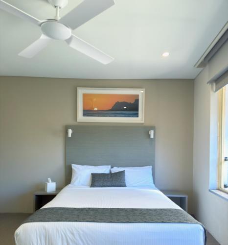 Manly Paradise Motel & Apartments - Tap to explore photos