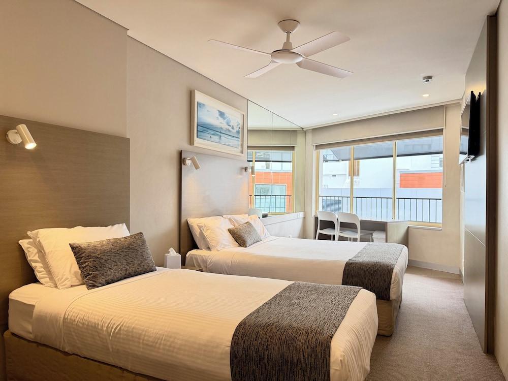 Manly Paradise Motel & Apartments Room Type - Triple Room, Sea View
