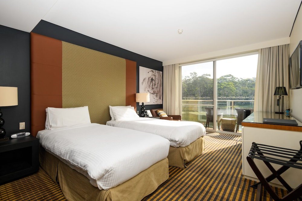 Lakeside Hotel and Conference Centre Room Type - Standard Twin Room