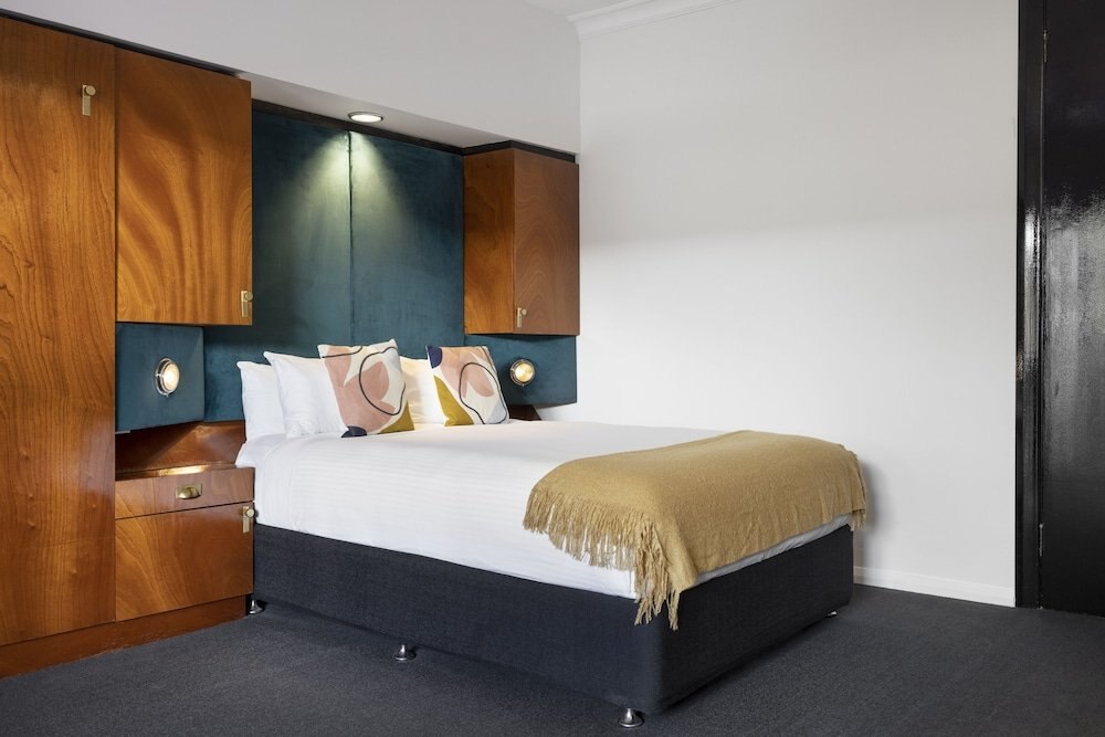 Regents Court Sydney Room Type - Deluxe Double Studio Apartment