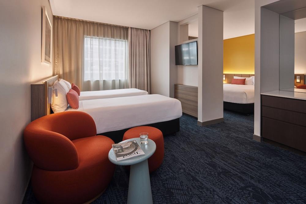 Rydges Sydney Airport Hotel Room Type - Superior Family Suite Rydges Sydney Airport Hotel Room Type - Superior Family Suite