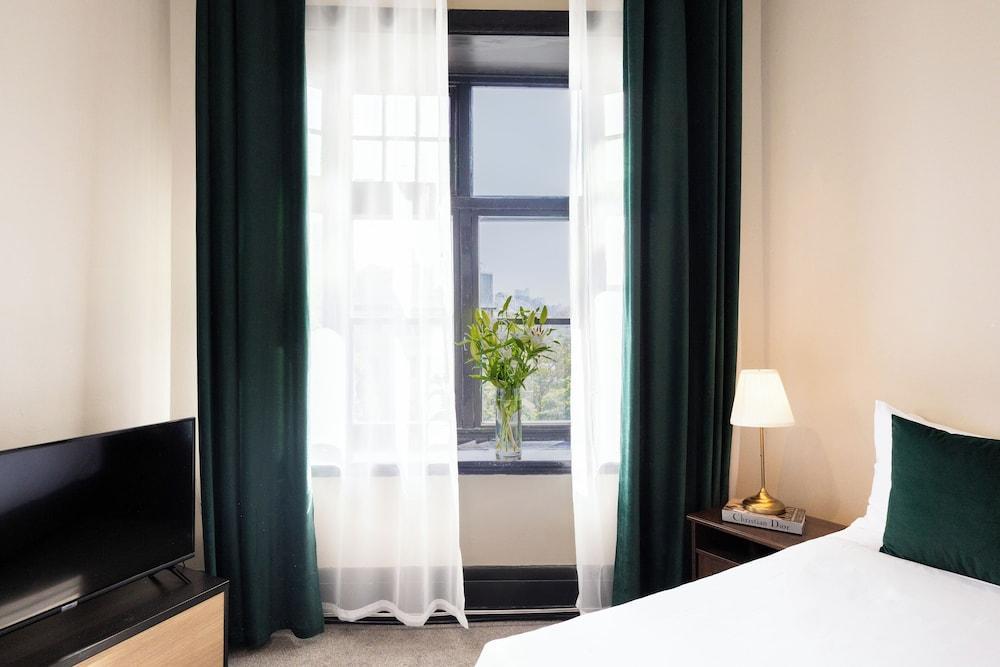 City Budget Hotel Room Type - Deluxe Family Room