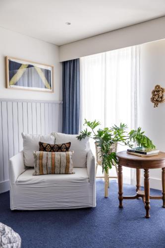 Watsons Bay Boutique Hotel - Tap to explore photos