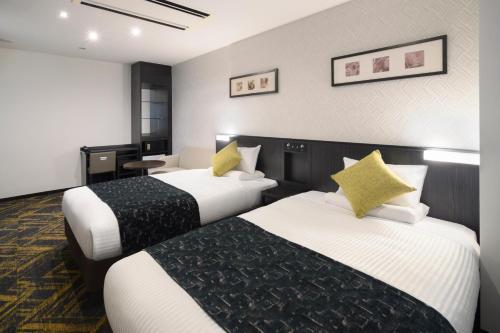 Hotel MyStays Hamamatsucho - Tap to explore photos