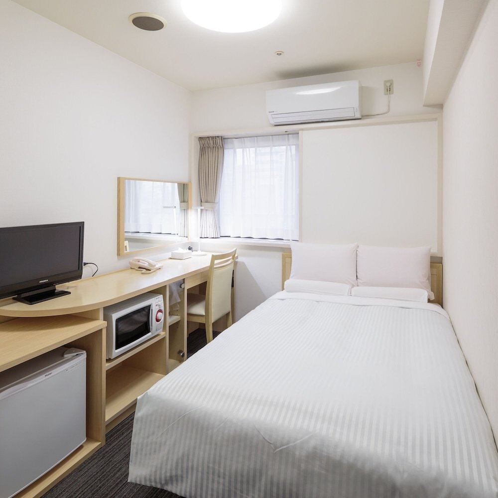 Hotel MyStays Higashi Ikebukuro Room Type - Superior Semi-Double Room, Non Smoking, Cleaning is Optional with Additional Cost Hotel MyStays Higashi Ikebukuro Room Type - Superior Semi-Double Room, Non Smoking, Cleaning is Optional with Additional Cost