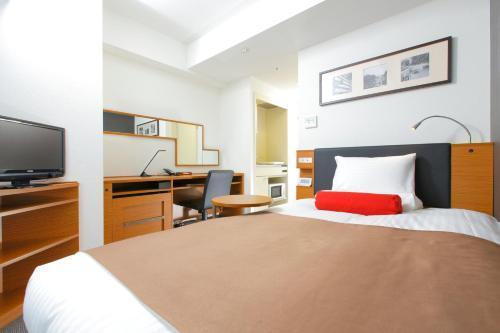 Hotel MyStays Kamata - Tap to explore photos
