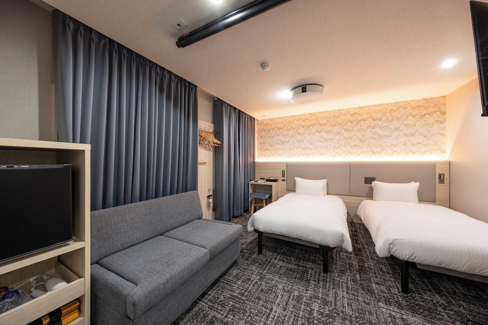 Hotel Cerezo Room Type - Premium Twin Room, 2 Twin Beds, Non Smoking