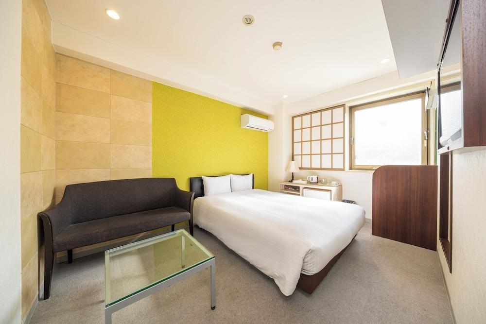 Hotel Cerezo Room Type - Design Double Room, 1 Double Bed, Non Smoking, Bathtub Hotel Cerezo Room Type - Design Double Room, 1 Double Bed, Non Smoking, Bathtub