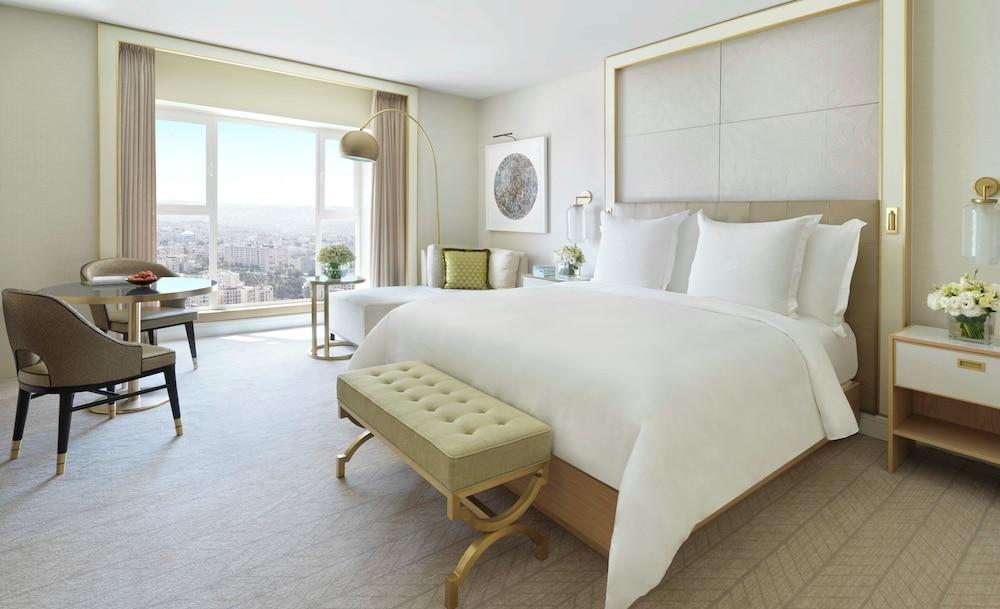 Four Seasons Hotel Amman Room Type - Superior One King Bed