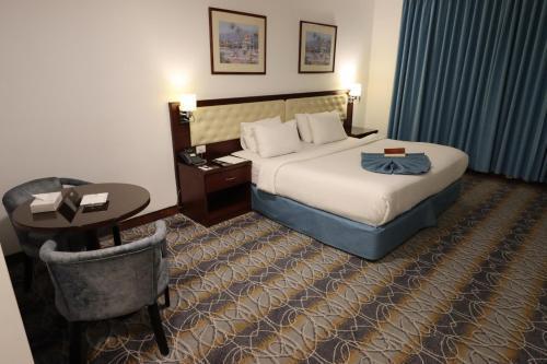 Larsa Hotel Room Type - Standard King Room
