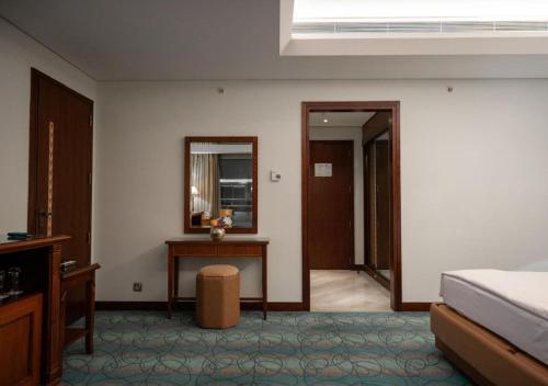 Le Royal Hotel Amman Room Type - Atrium King without a View