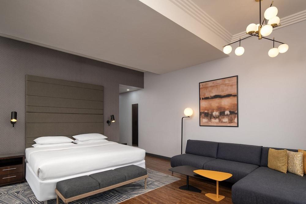 Four Points by Sheraton Lagos Room Type - Junior Suite, 1 King Bed (Executive Lounge Access) Four Points by Sheraton Lagos Room Type - Junior Suite, 1 King Bed (Executive Lounge Access)