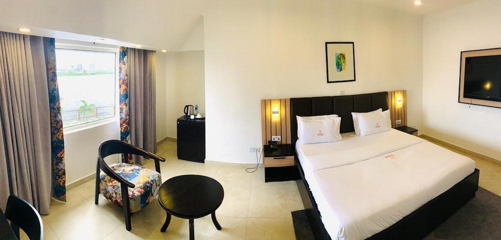 Hotel Bon Voyage Room Type - Deluxe Room, Lagoon View