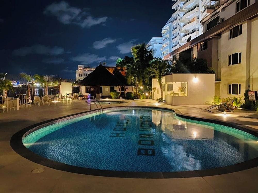 Hotel Bon Voyage - Tap to explore photos