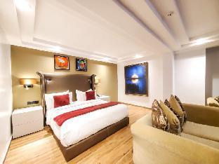 Victoria Crown Plaza Hotel