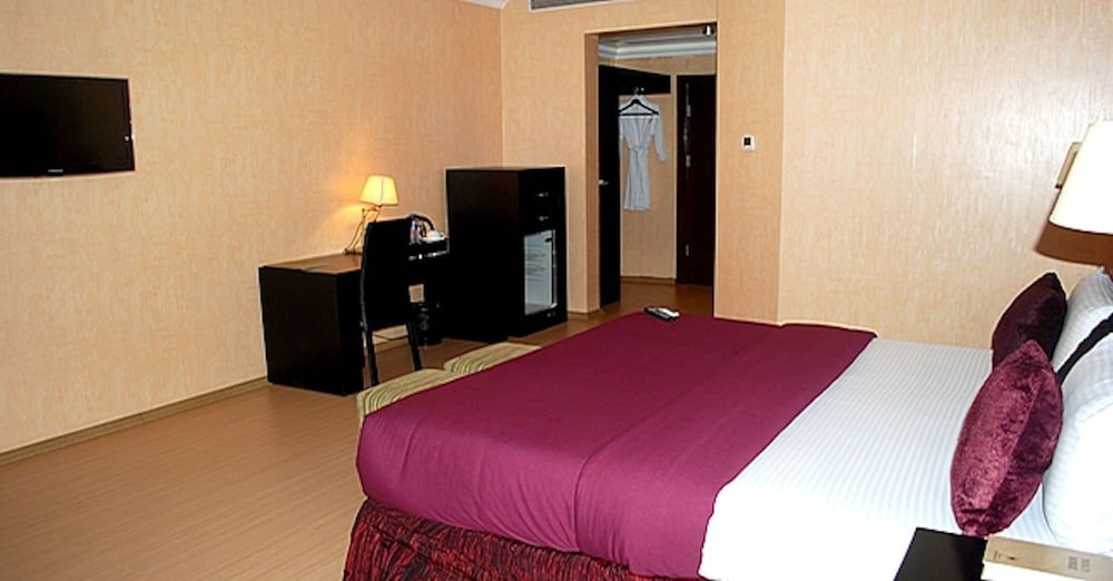 Chesney Hotel Room Type - Gold Suite