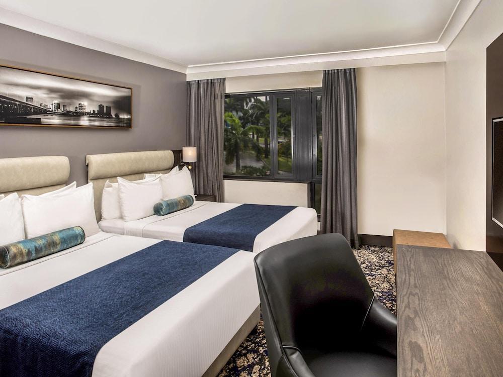 Mövenpick Hotel Ikoyi Lagos Room Type - Deluxe Room, 2 Queen Beds